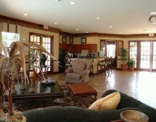 5035 Wiles Road, Unit 105 Pompano Beach, FL 33073 - Photo 4 of 16 Photo 4