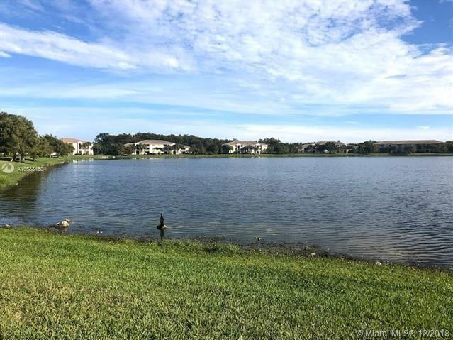 5035 Wiles Road, Unit 105 Pompano Beach, FL 33073 - Photo 5 of 16 Photo 5