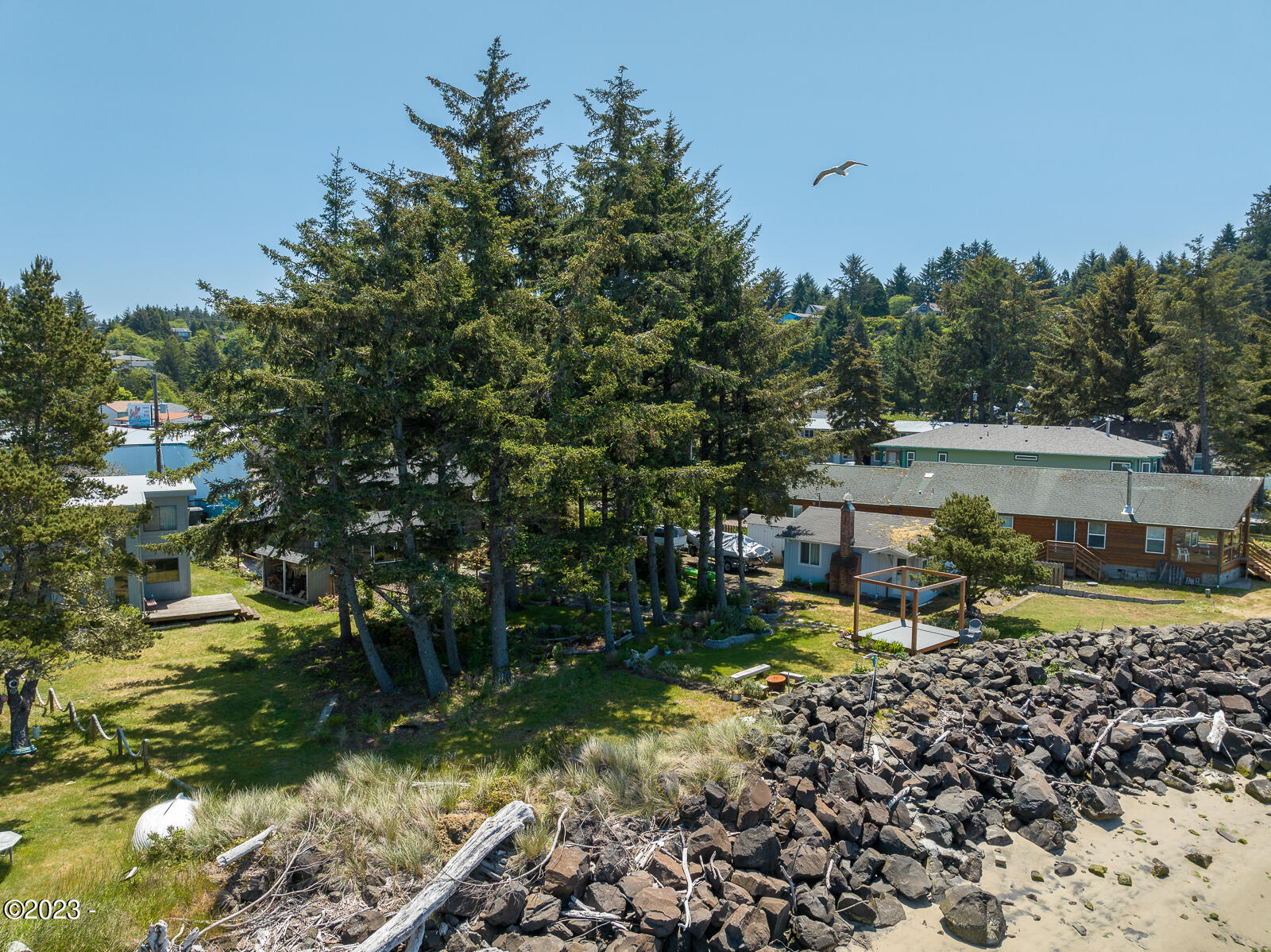 130 Southwest Maple Street Waldport, OR 97394 - Photo 10 of 46 aerial2