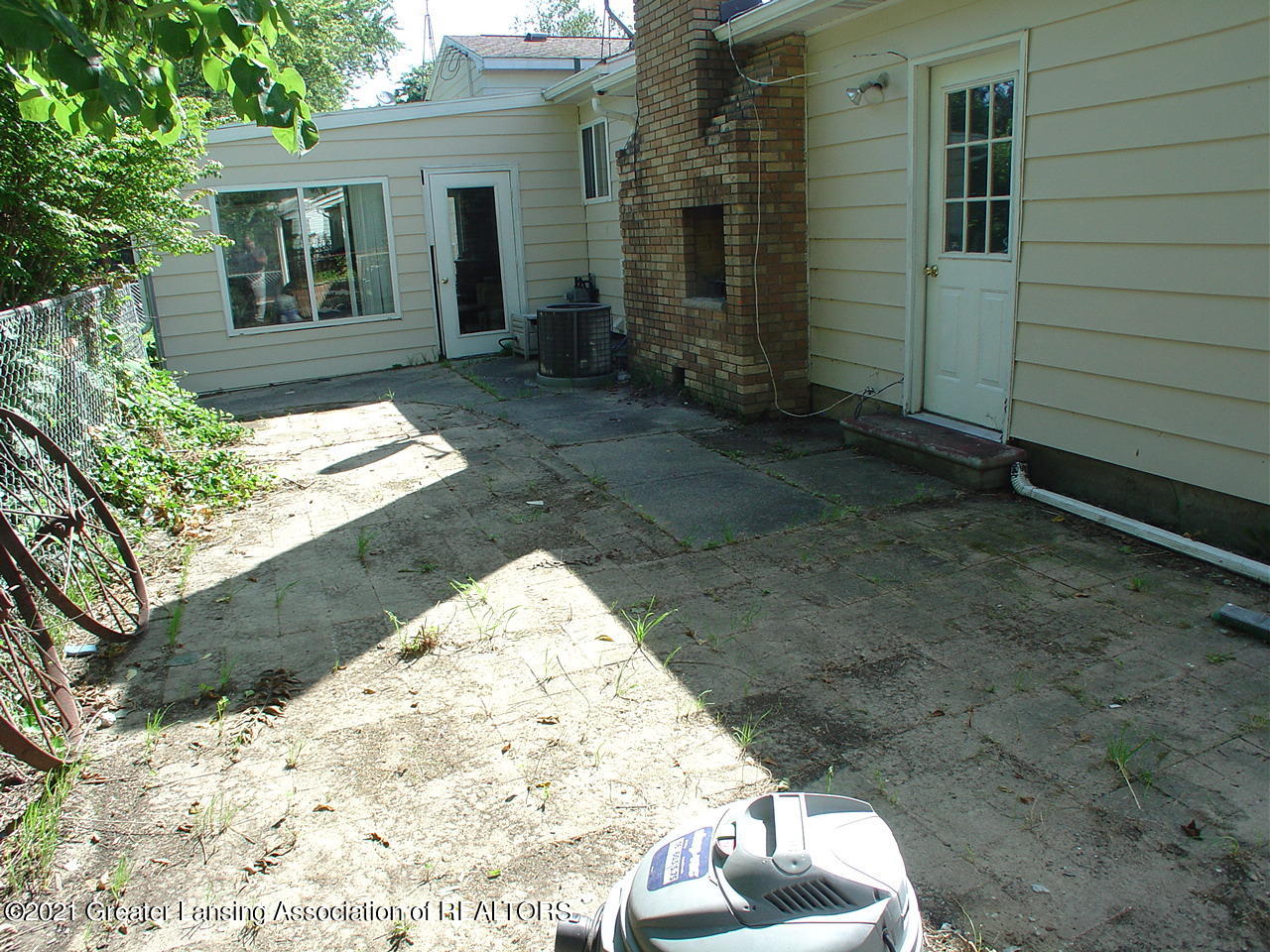 2910 Colchester Road Lansing, MI 48906 - Photo 47 of 53 40. Patio