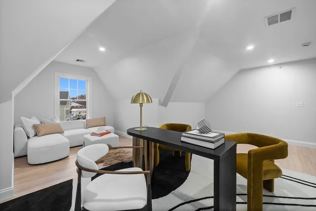 $1,190,000 | 5 Chatham Way, Unit 5A, Watertown, MA 02472