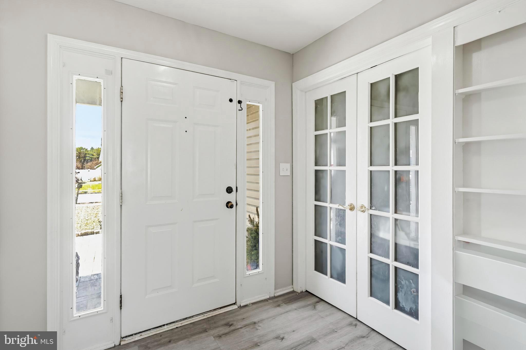 147 Locust Street Tuckerton, NJ 08087 - Photo 4 of 37