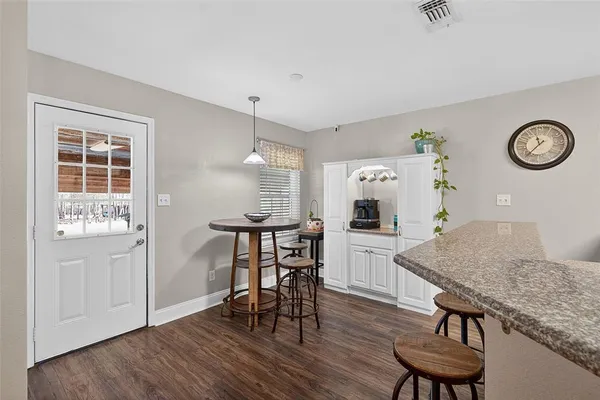 $320,000 | 5883 North I-20 Service Road East, Marshall, TX 75672