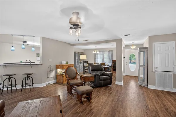 $320,000 | 5883 North I-20 Service Road East, Marshall, TX 75672