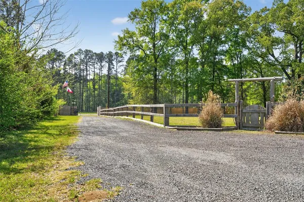 $320,000 | 5883 North I-20 Service Road East, Marshall, TX 75672