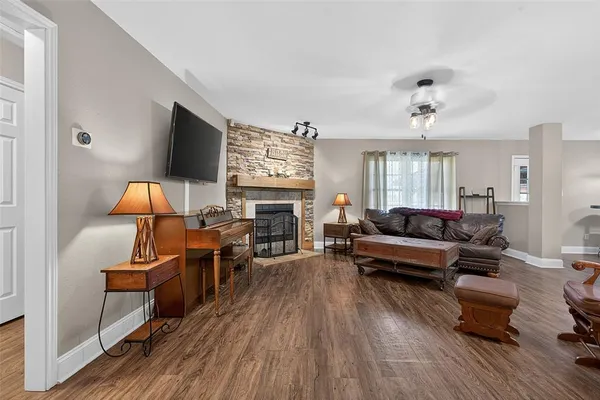 $320,000 | 5883 North I-20 Service Road East, Marshall, TX 75672
