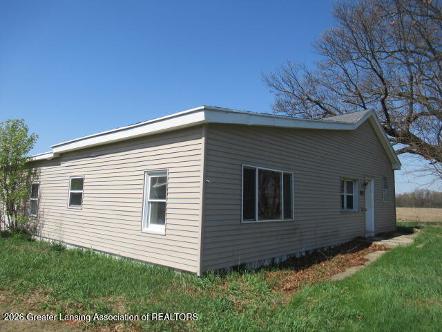 14351 Clinton Road Springport, MI 49284 - Photo 3 of 10 IMG_7883