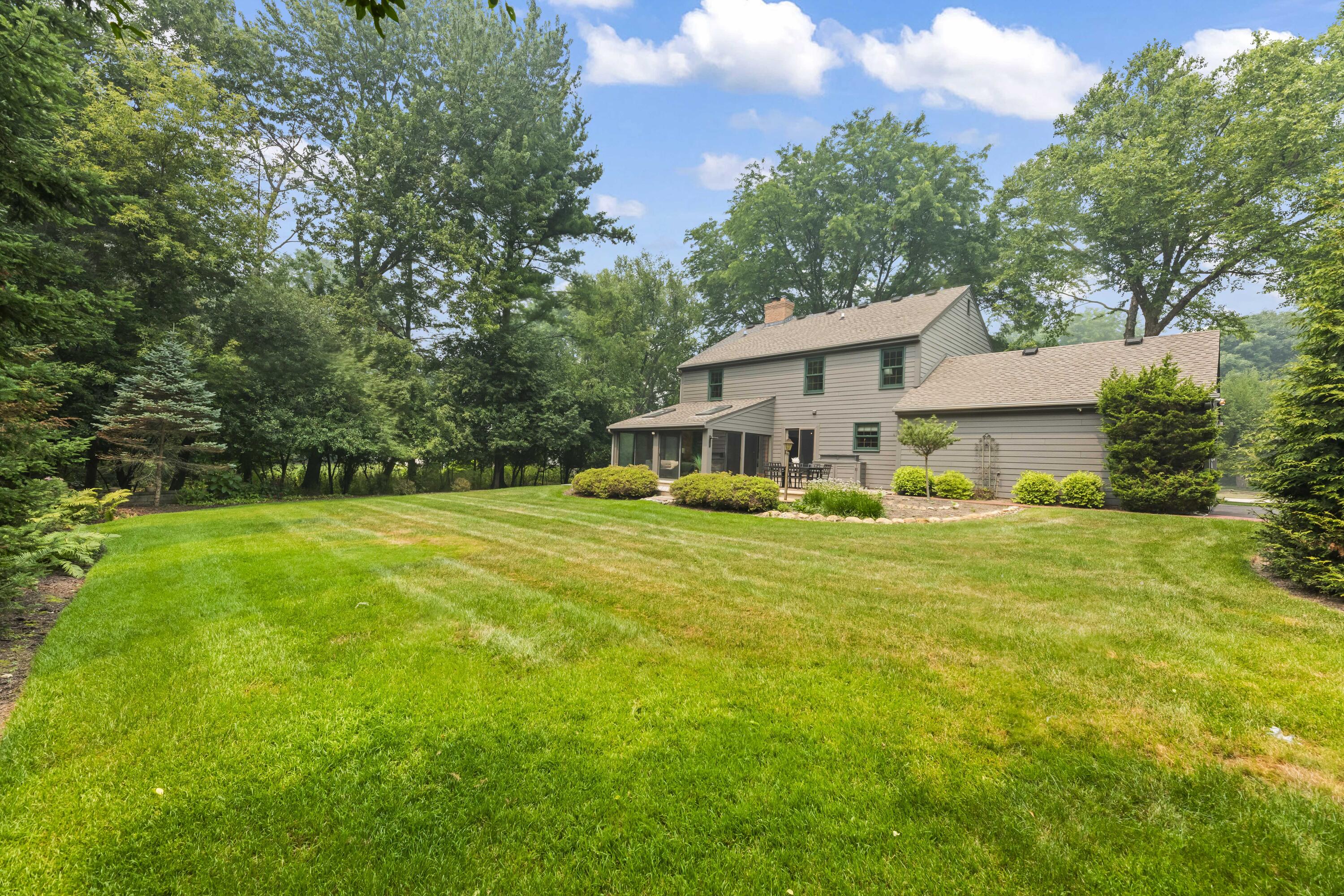 290 Fieldstone Road Delafield, WI 53018 - Photo 49 of 53 Backyard