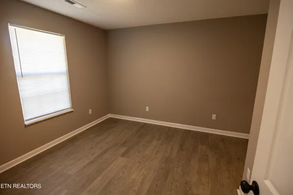 $1,750 | 130 Hawthorne Oaks Way, Powell, TN 37849