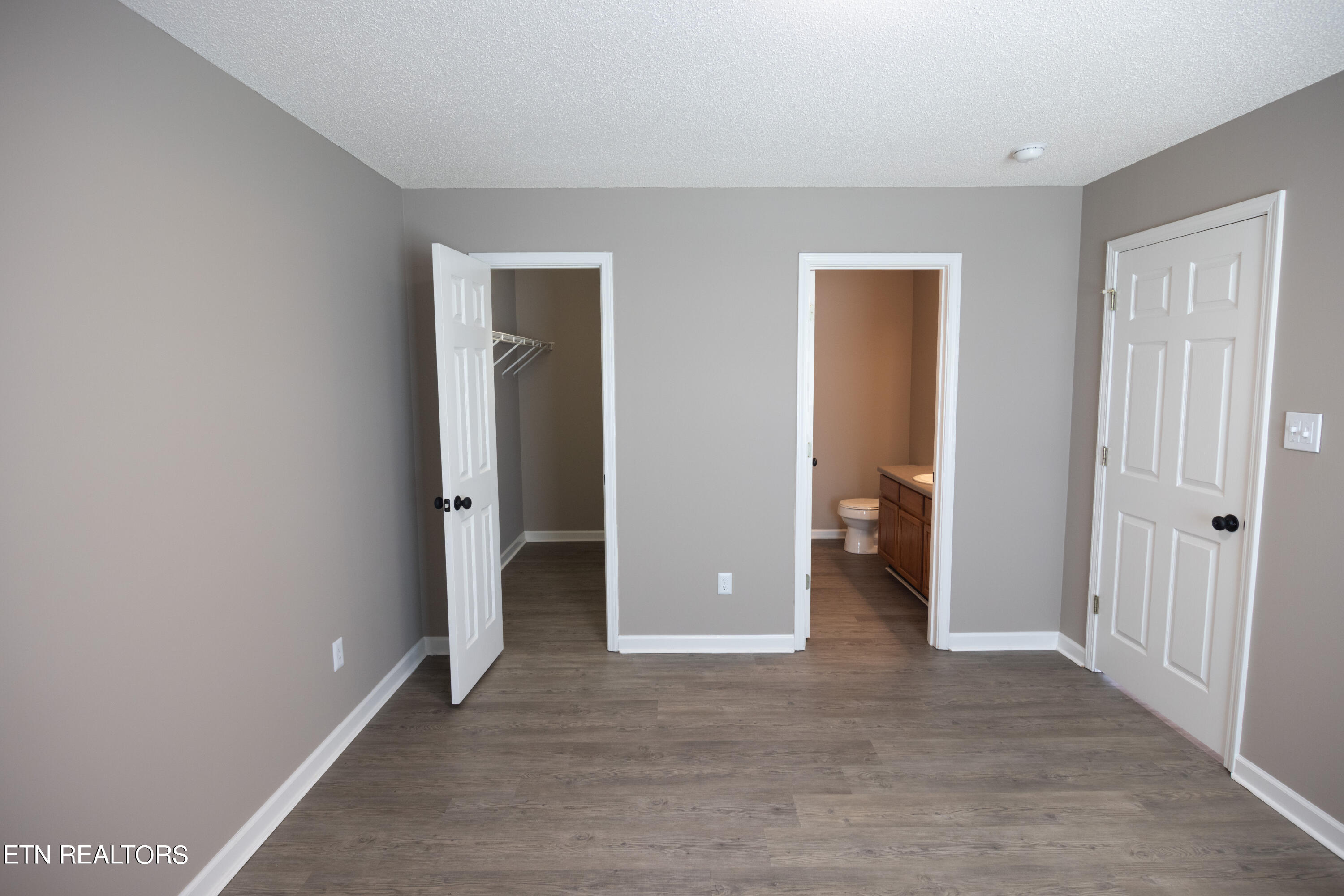 130 Hawthorne Oaks Way Powell, TN 37849 - Photo 18 of 22 IMG_2574