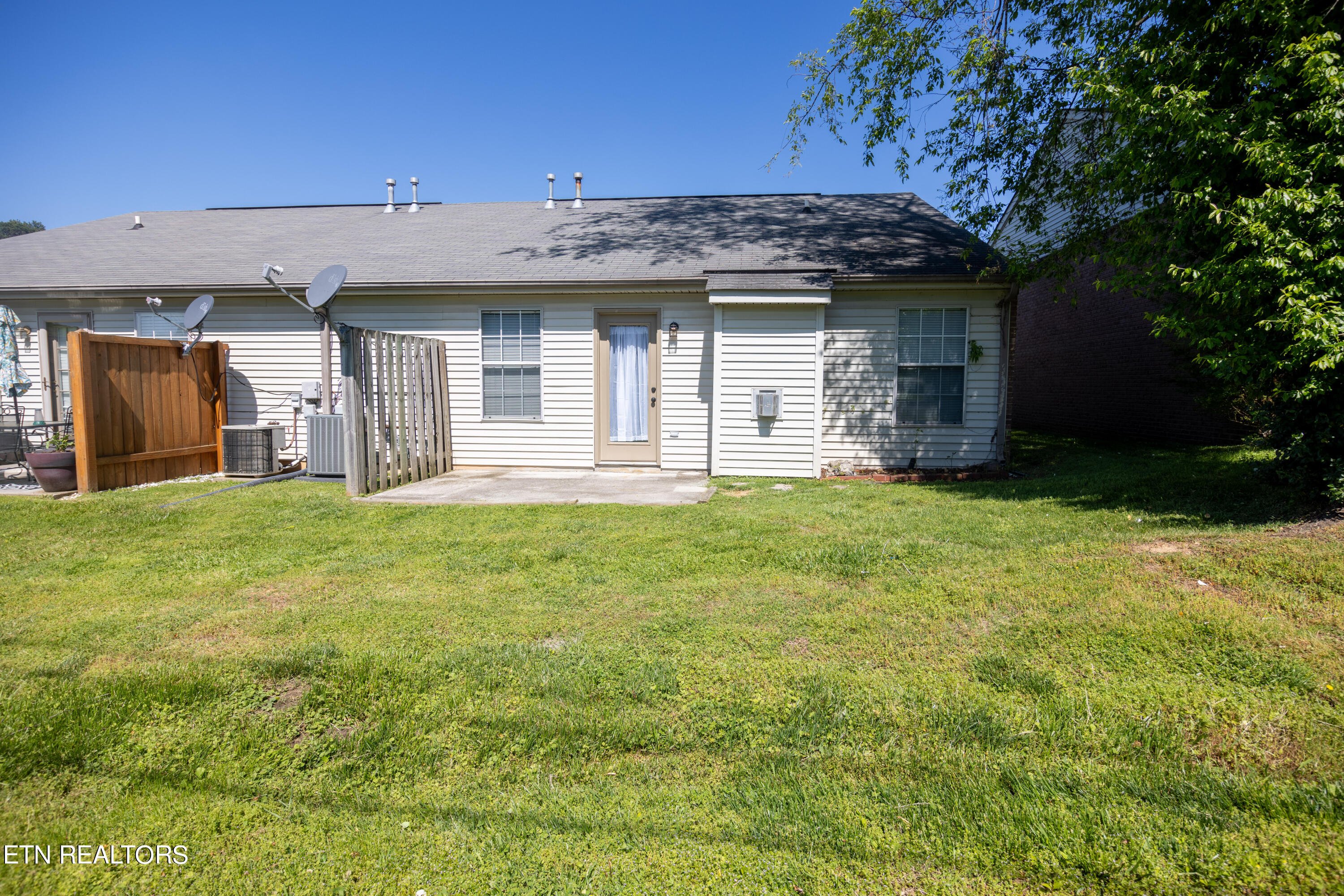 130 Hawthorne Oaks Way Powell, TN 37849 - Photo 20 of 22 IMG_2576-HDR