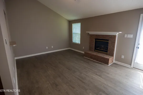 $1,750 | 130 Hawthorne Oaks Way, Powell, TN 37849