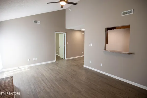 $1,750 | 130 Hawthorne Oaks Way, Powell, TN 37849