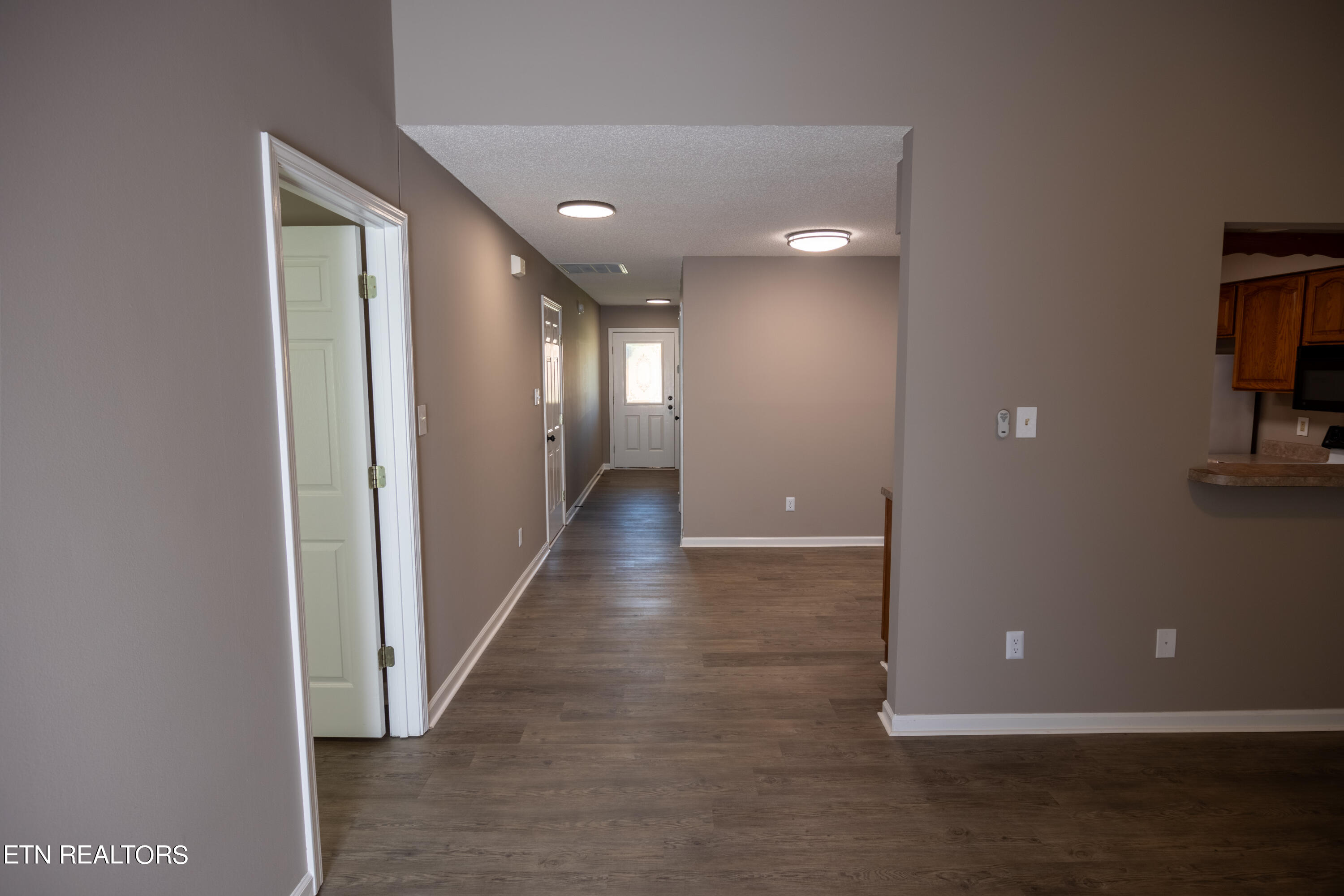 130 Hawthorne Oaks Way Powell, TN 37849 - Photo 9 of 22 IMG_2563-HDR