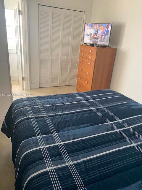 100 Lincoln Road, Unit 1438 Miami Beach, FL 33139 - Photo 9 of 31 a view of a closet