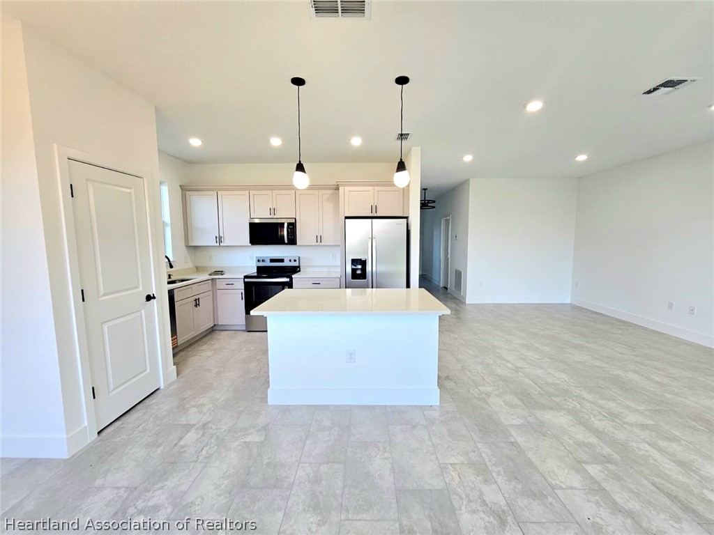 7324 Rolling Hills Road Sebring, FL 33876 - Photo 12 of 23