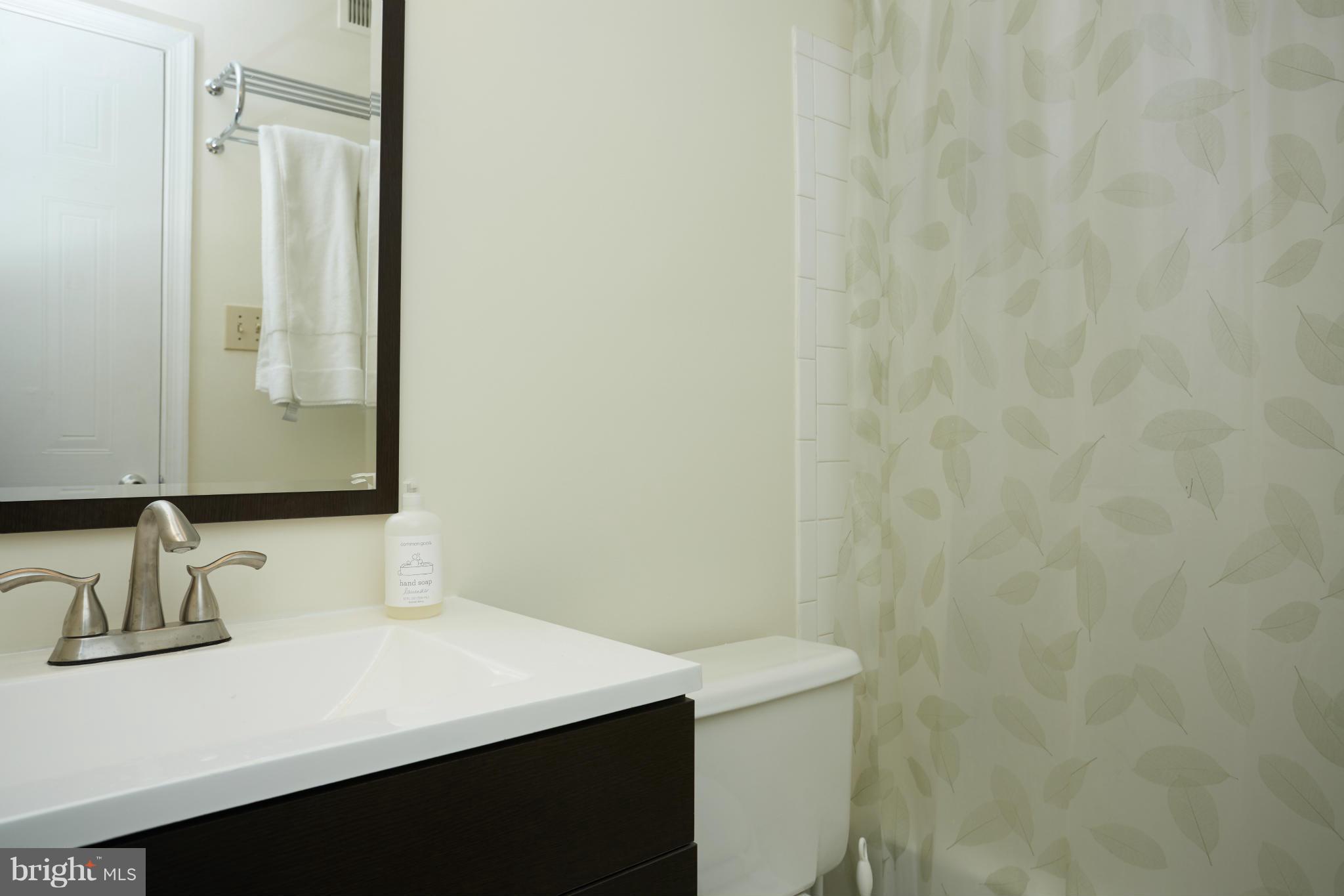 301 G Street Northeast, Unit 31 Washington, DC 20002 - Photo 15 of 30 Attached Master Bath
