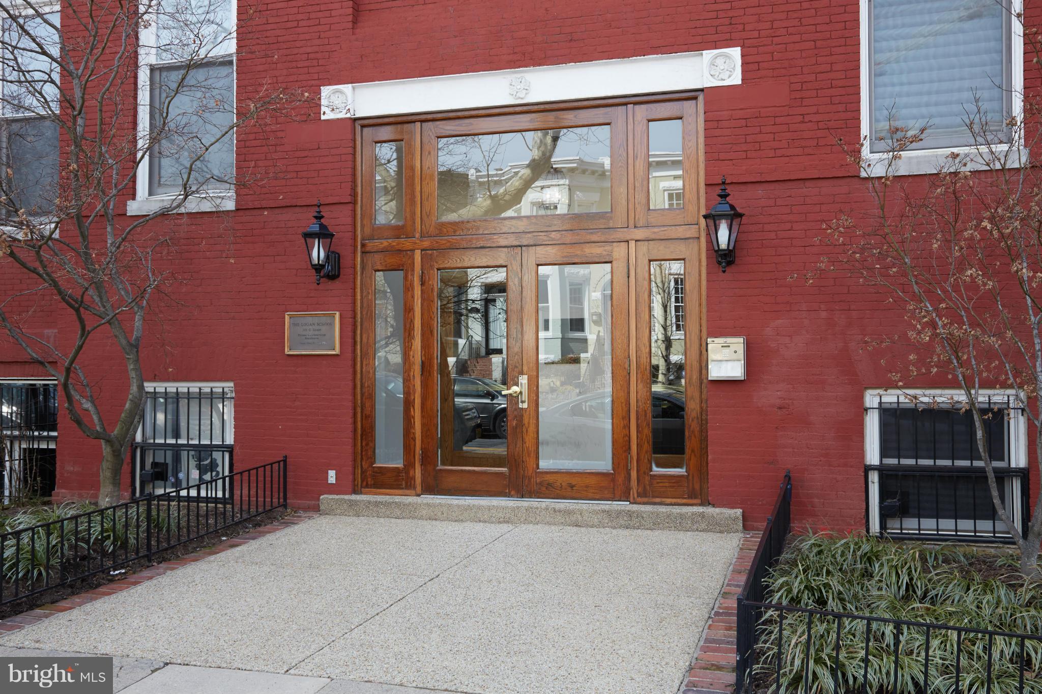 301 G Street Northeast, Unit 31 Washington, DC 20002 - Photo 22 of 30 Logan School