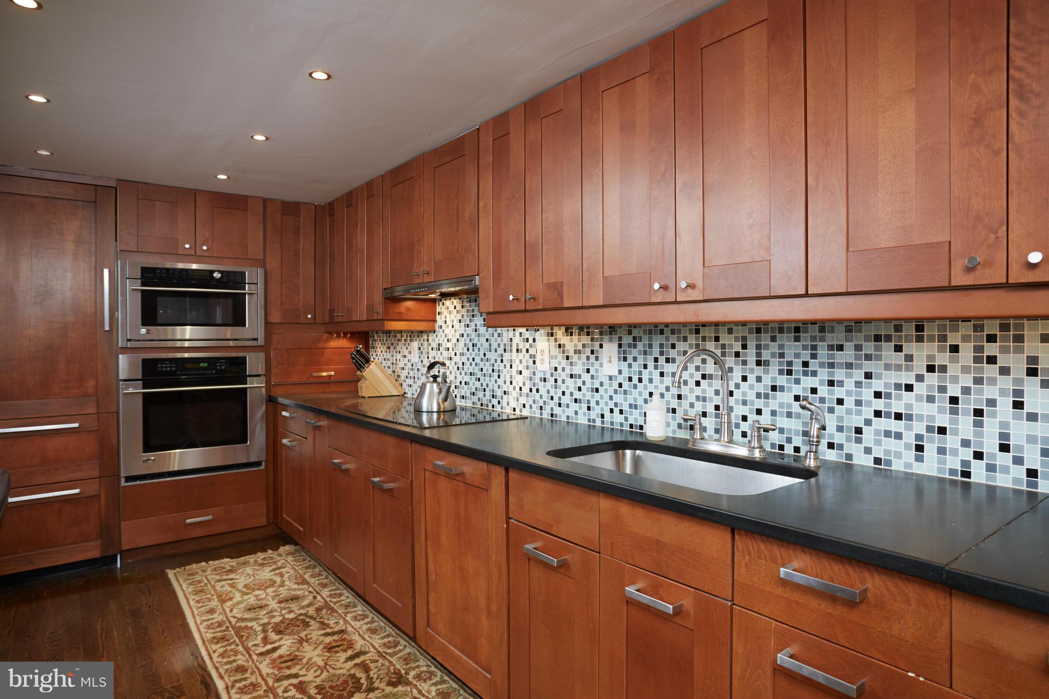 301 G Street Northeast, Unit 31 Washington, DC 20002 - Photo 7 of 30 Kitchen