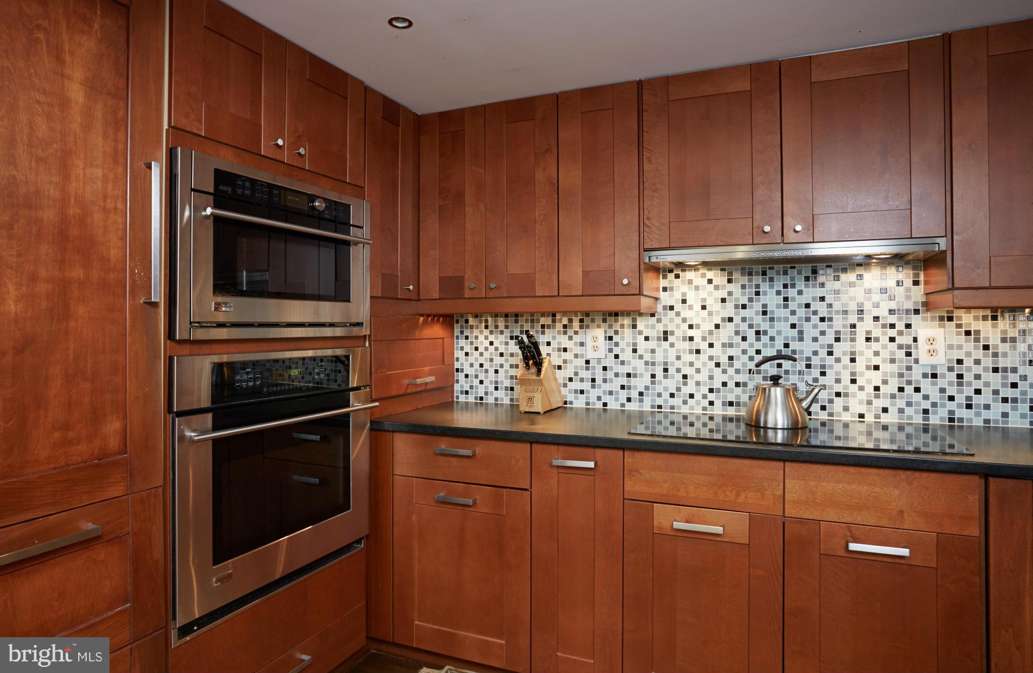 301 G Street Northeast, Unit 31 Washington, DC 20002 - Photo 9 of 30 Kitchen