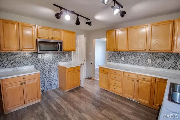 $115,000 | 107 West Cherry Street, Hartford, IL 62048