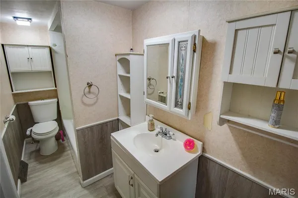 $115,000 | 107 West Cherry Street, Hartford, IL 62048