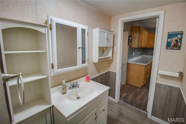 $115,000 | 107 West Cherry Street, Hartford, IL 62048
