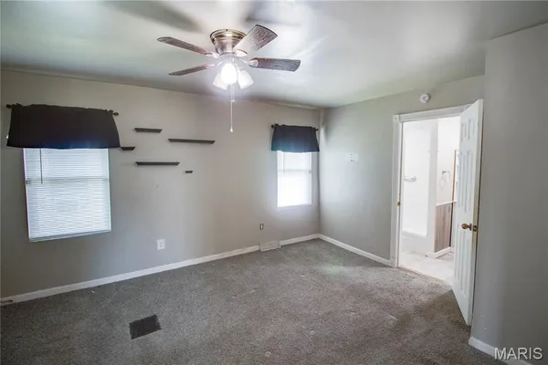 $115,000 | 107 West Cherry Street, Hartford, IL 62048