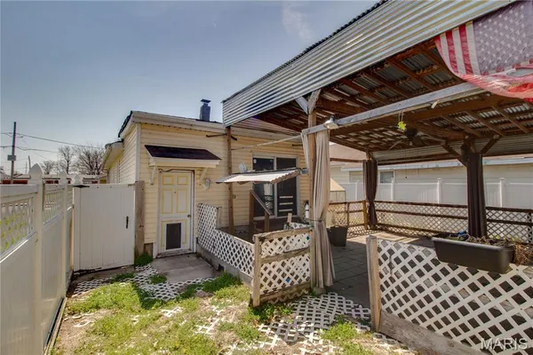 $115,000 | 107 West Cherry Street, Hartford, IL 62048