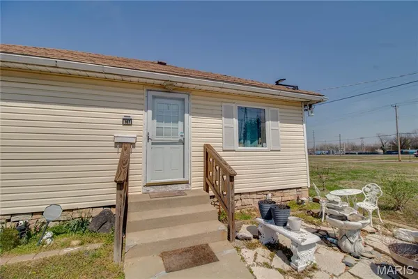 $115,000 | 107 West Cherry Street, Hartford, IL 62048