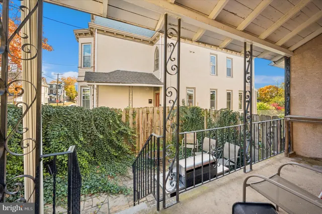 $3,000 | 389 Conarroe Street, Philadelphia, PA 19128