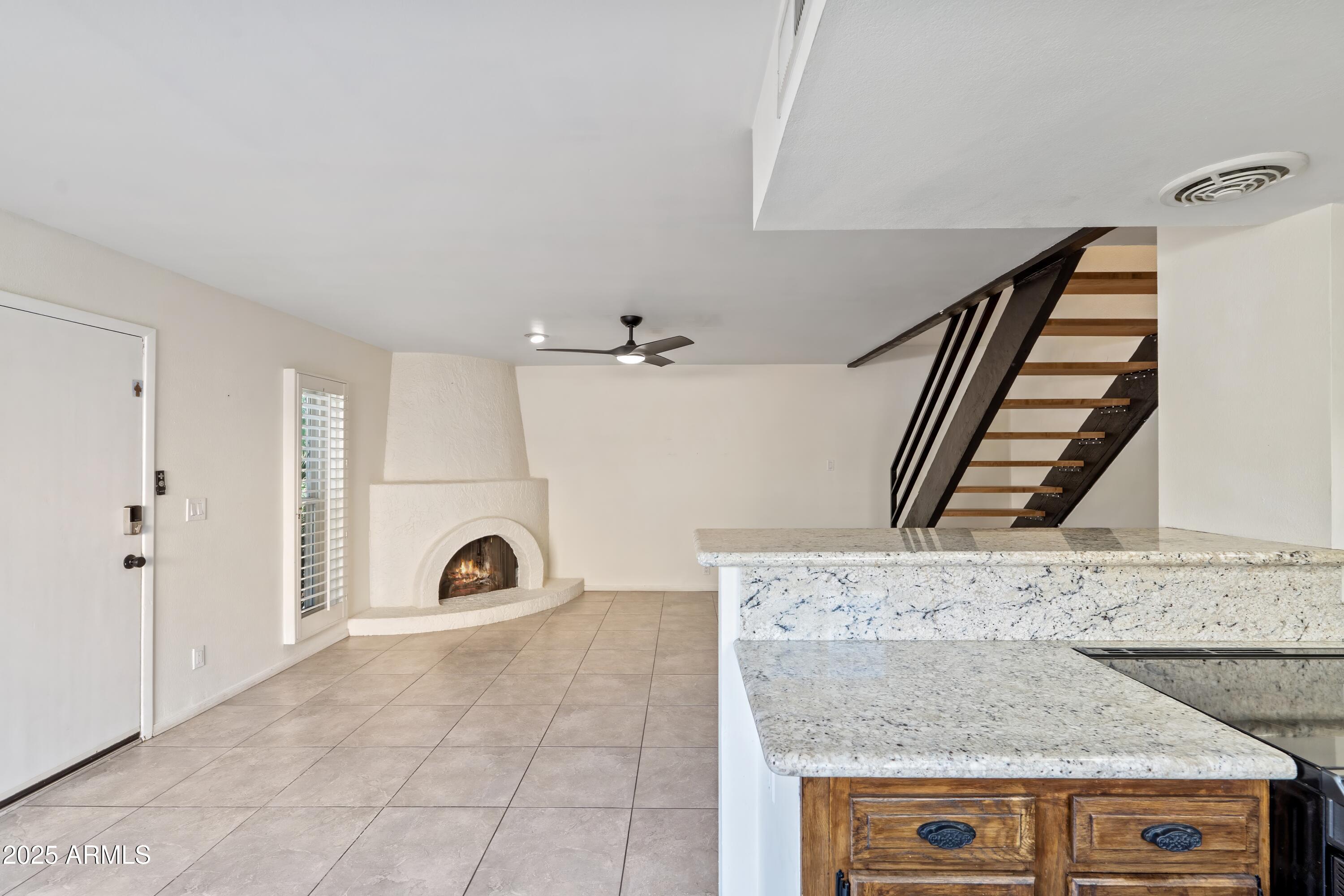 10420 North 11th Street, Unit 3 Phoenix, AZ 85020 - Photo 19 of 33 Kitchen