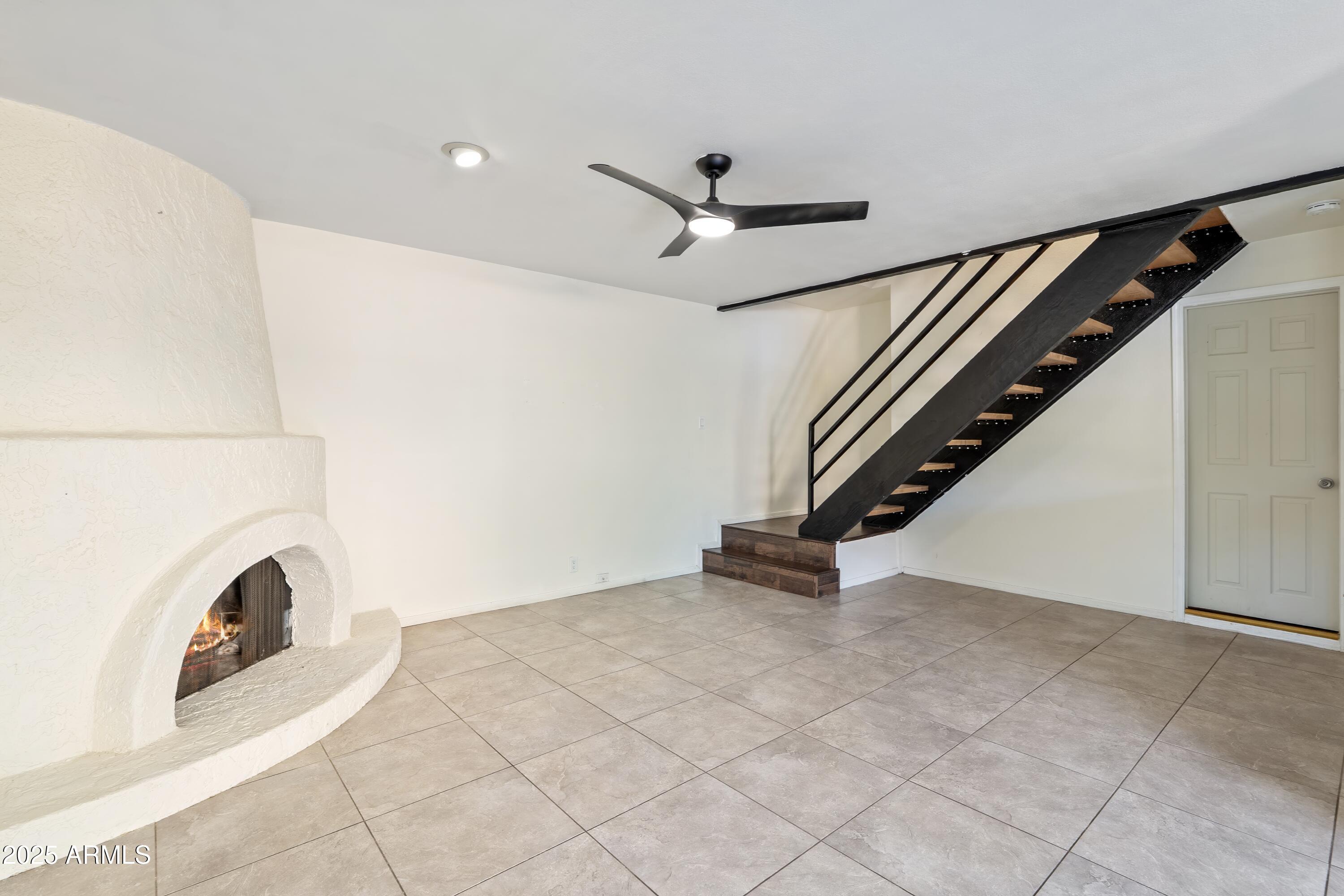 10420 North 11th Street, Unit 3 Phoenix, AZ 85020 - Photo 22 of 33 Living