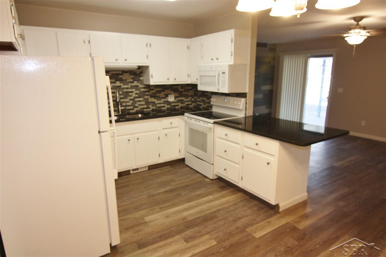 2465 Hemmeter Road Saginaw, MI 48603 - Photo 7 of 22 50035386-6.JPG
