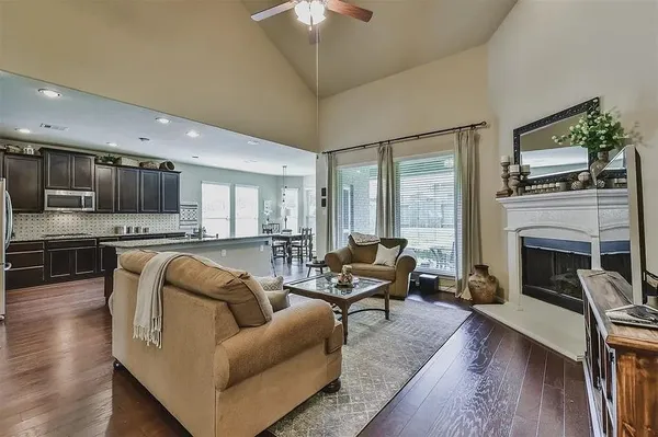 $3,100 | 143 Deerfield Meadow Drive, Conroe, TX 77384