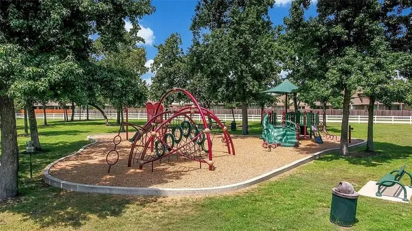 $3,100 | 143 Deerfield Meadow Drive, Conroe, TX 77384