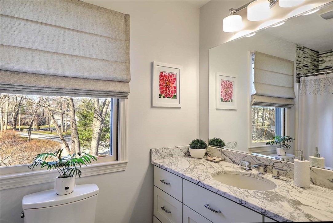 1 Anvil Drive Cumberland, RI 02864 - Photo 40 of 50 Main bathroom