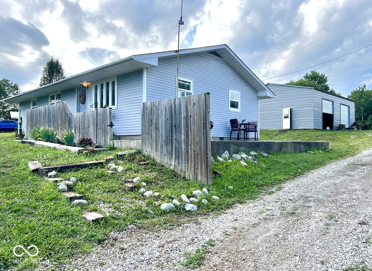 12680 West Georgetown Road Columbus, IN 47201 - Photo 23 of 31