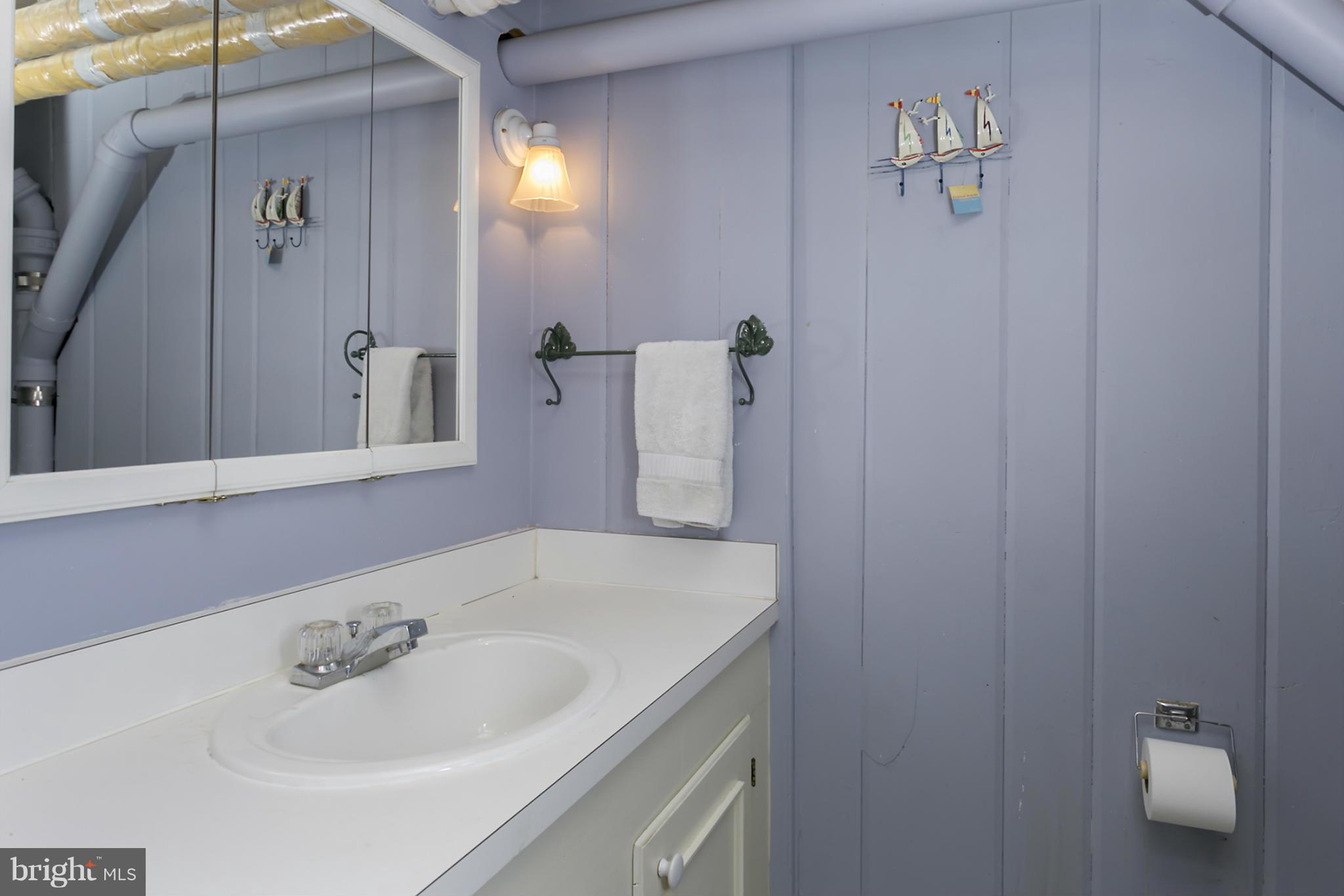 709 Kingston Road Baltimore, MD 21212 - Photo 22 of 26 Bath