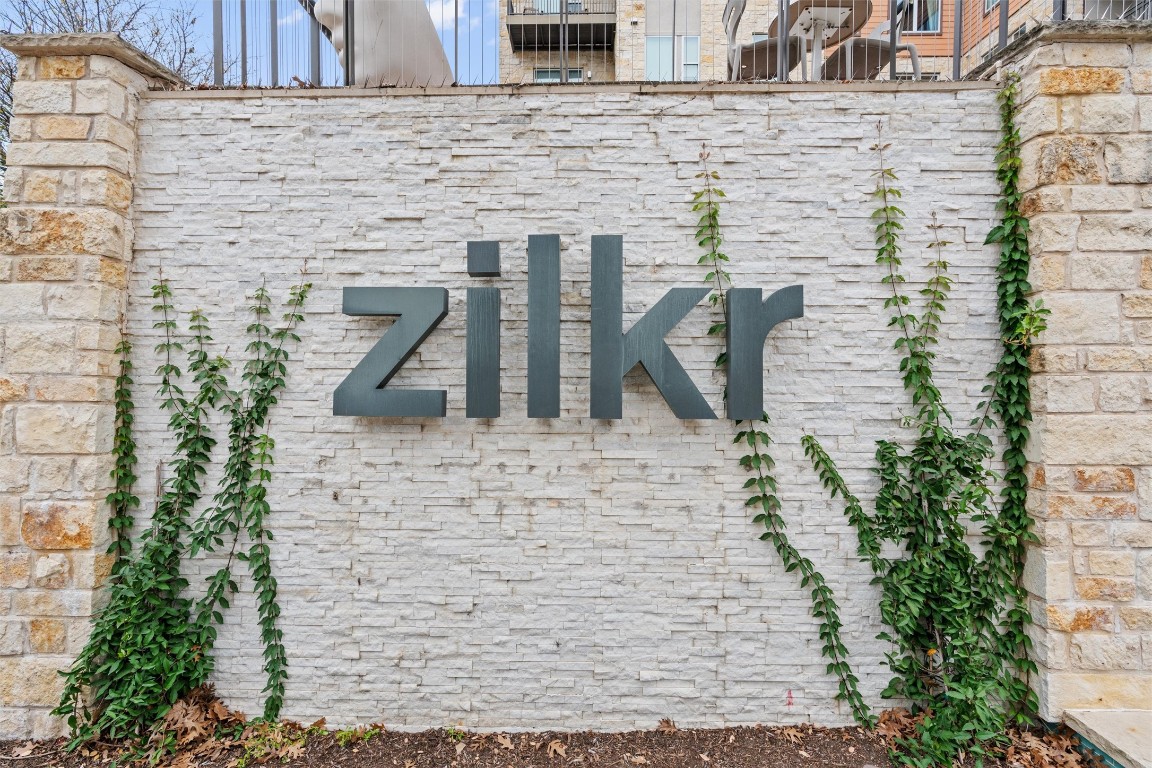 1900 Barton Springs Road, Unit 4037 Austin, TX 78704 - Photo 33 of 34 a view of entryway