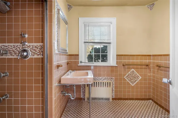 $1,699,999 | 1146 North Avenue, New Rochelle, NY 10804