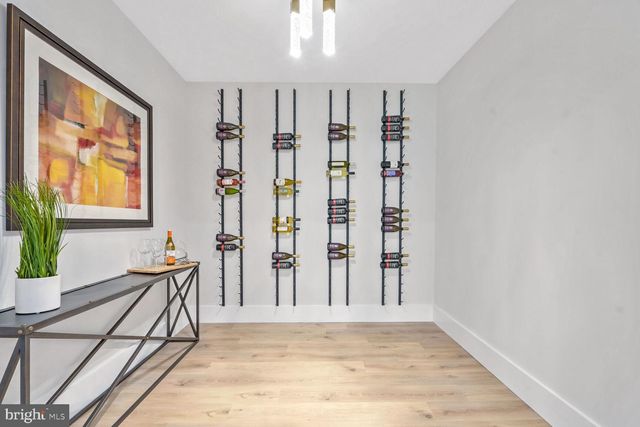 a black and white photo of a picture