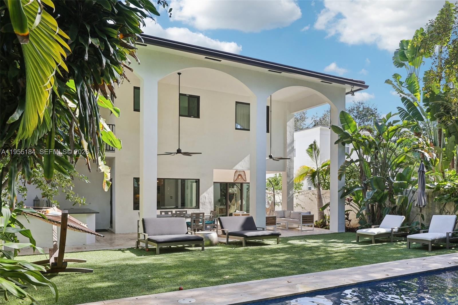 34 Southwest 22nd Road Miami, FL 33129 - Photo 23 of 30