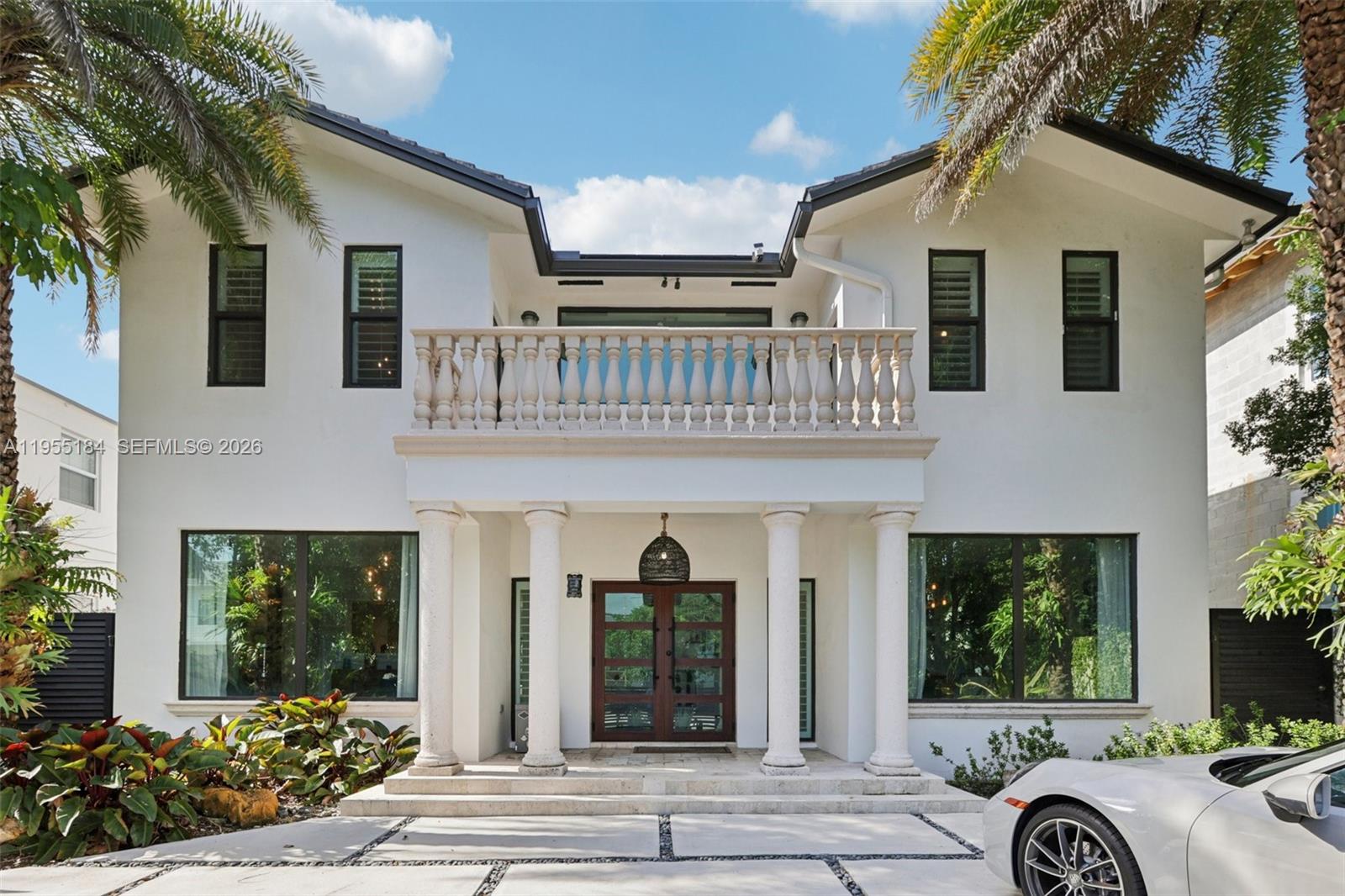 34 Southwest 22nd Road Miami, FL 33129 - Photo 3 of 30