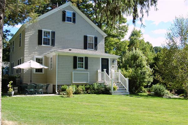 6 Davenport Road Weston, MA 02493 - Photo 2 of 13 Gallery Image 2