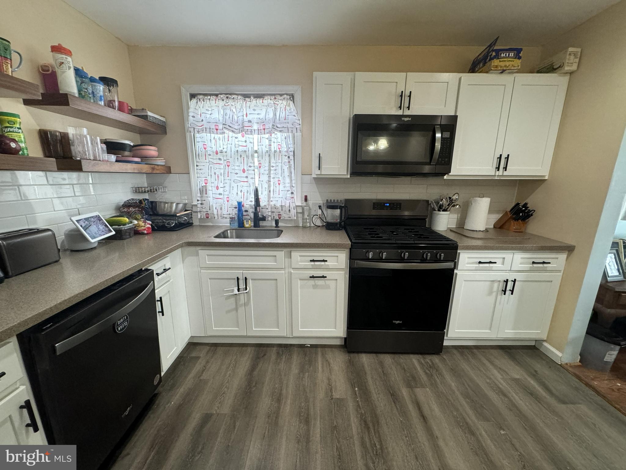 514 Filmore Street Riverside, NJ 08075 - Photo 16 of 28 Kitchen
