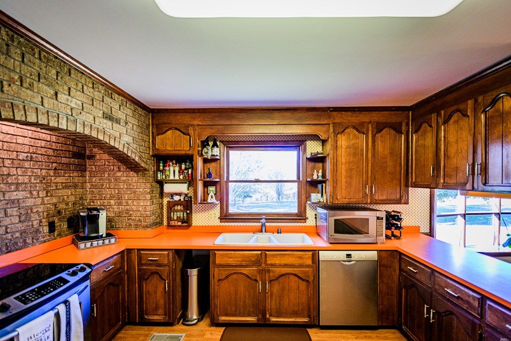 2833 Omussee Road Dothan, AL 36303 - Photo 16 of 51 Kitchen
