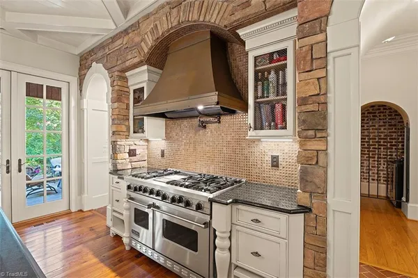 $2,000,000 | 3560 Kirklees Road, Winston-Salem, NC 27104