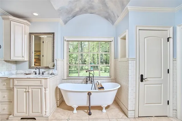 $2,000,000 | 3560 Kirklees Road, Winston-Salem, NC 27104