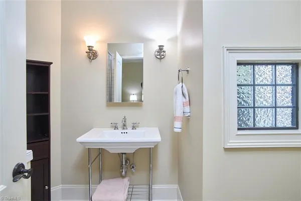 $2,000,000 | 3560 Kirklees Road, Winston-Salem, NC 27104